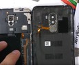 PocoPhone F1 protagonista del teardown di JerryRigEverything