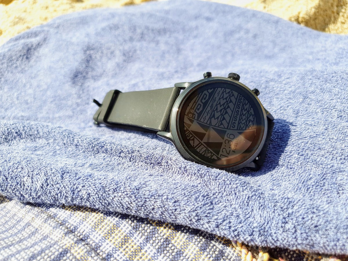 fossil carlyle app